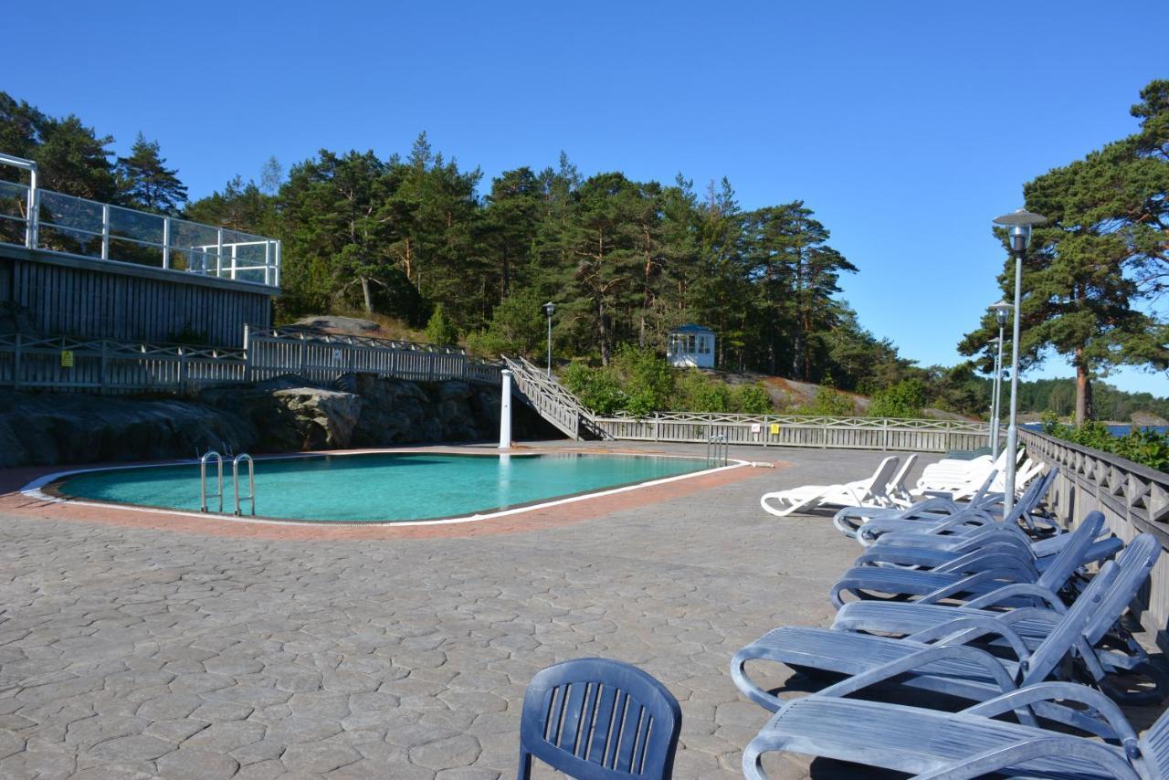 Haellestrand Vandrarhem Stromstad Exterior photo