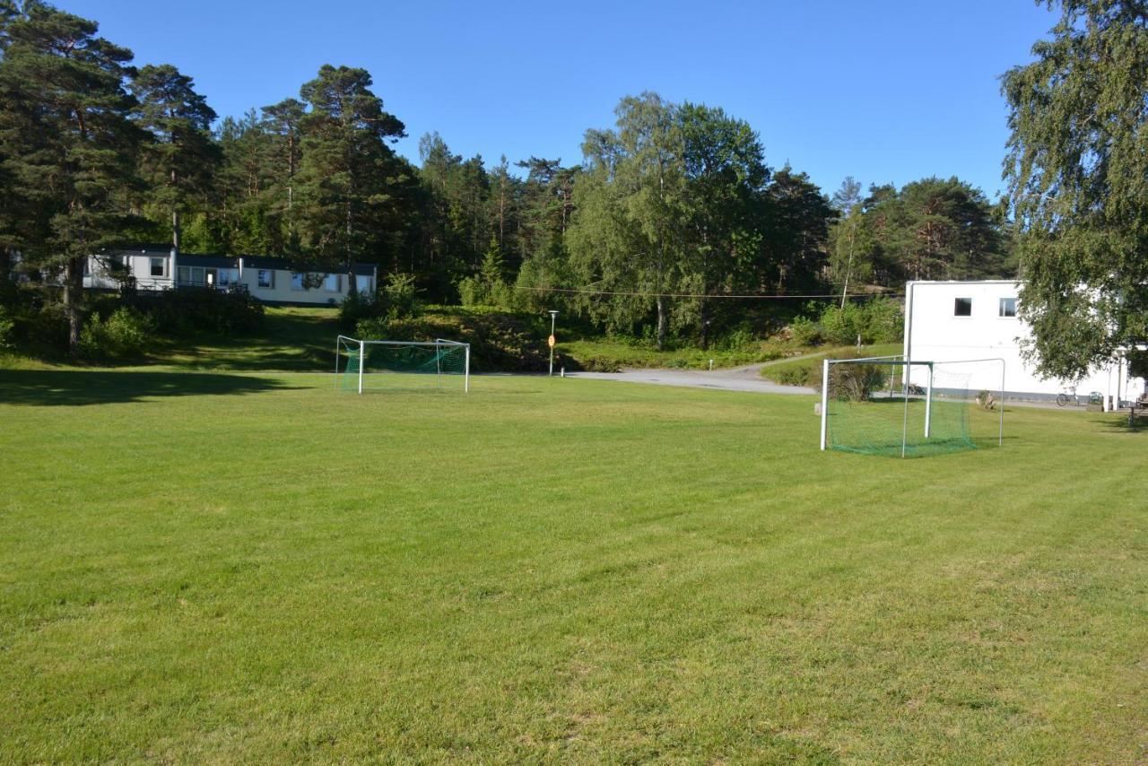 Haellestrand Vandrarhem Stromstad Exterior photo