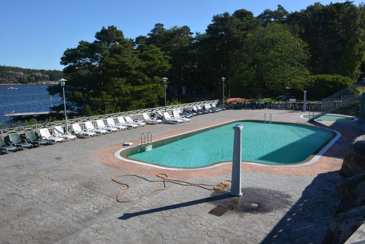 Haellestrand Vandrarhem Stromstad Exterior photo